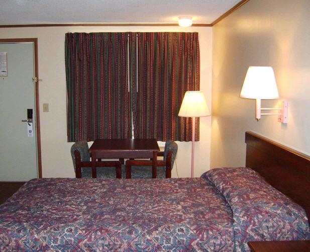 Budgetel Inn & Suites Columbus Luaran gambar